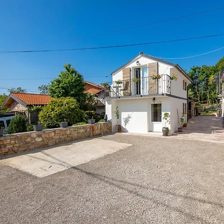 1 Bedroom Pet Friendly In *