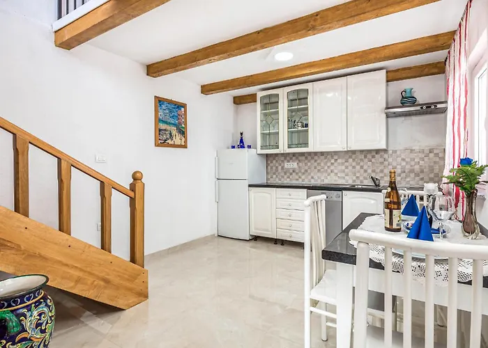1 Bedroom Beautiful In