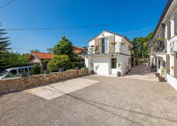 1 Bedroom Beautiful In *